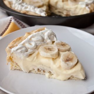 Banana Cream Eclair Pie