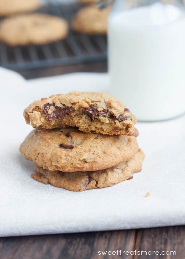 Browned Butter Pumpkin Oatmeal Chocolate Chip Cookies