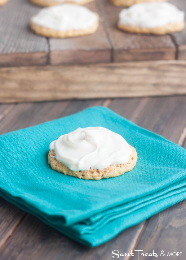 Browned Butter Carrot Cake Cookies {with Cream Cheese Frosting}
