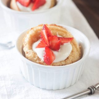 Dutch Baby Pancakes with Brown-Sugar Greek Yogurt and Strawberries