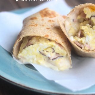 Cheesy Southwest Ham and Egg Breakfast Burritos
