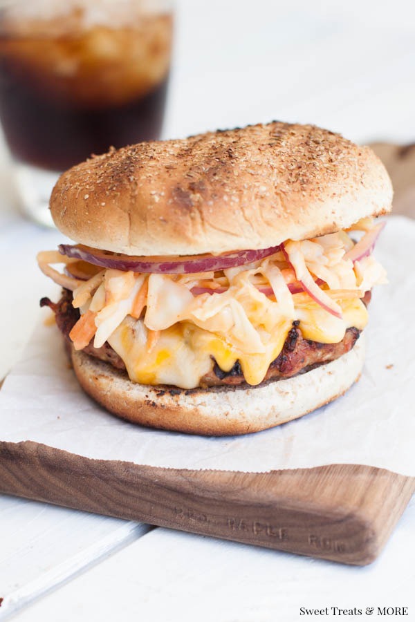 MIRACLE WHIP Slaw Burgers