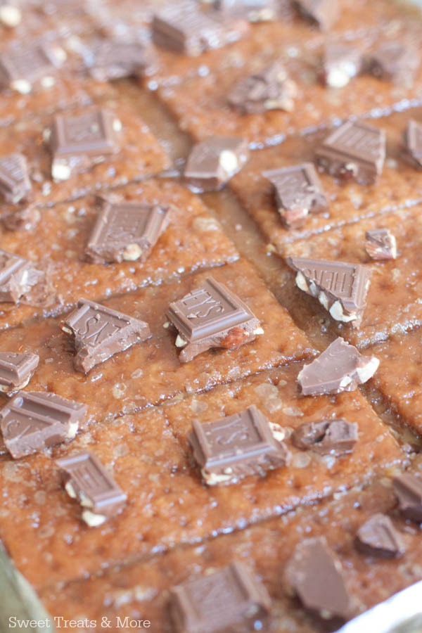 chocolatealmondgrahamcrackertoffeerecipemain.jpg Kristy Denney