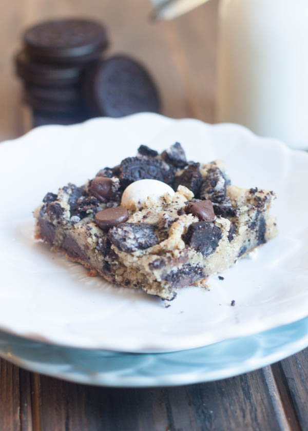 Loaded Cookies and Cream Cookie Bars