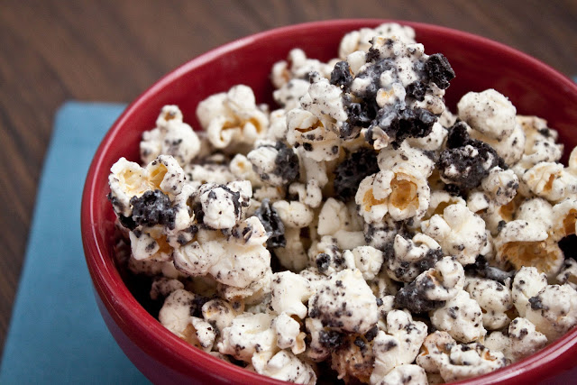 Cookies and Cream Popcorn