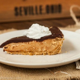 Pheels like the Holidays: No Bake Chocolate Peanut Butter Pie