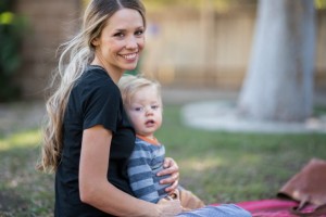 getting to know Jenna Wood, mom and fashion blogger at hellofabblog.com Be inspired by this momprenuer!